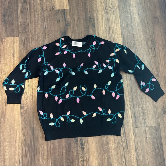 NWT Torrid Christmas Lights Sweater, Size 2, 2x, 18/20 - Picture 1 of 4